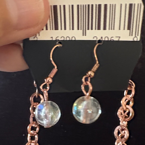 Elegant Rose Gold Necklace and Earring Set - Picture 3 of 4